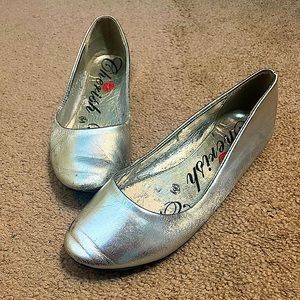 Beautiful Silver Flats